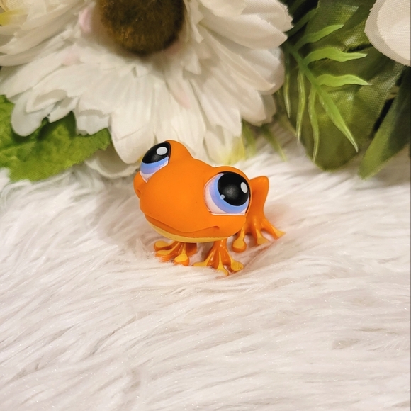 Littlest Pet Shop Authentic LPS #362 Orange Frog Blue Eyes Yellow Spots - Picture 1 of 13